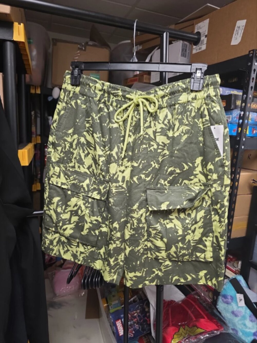 Men's Green Mode of one Shorts Large ORG $59.50 NWT (Rack 1)